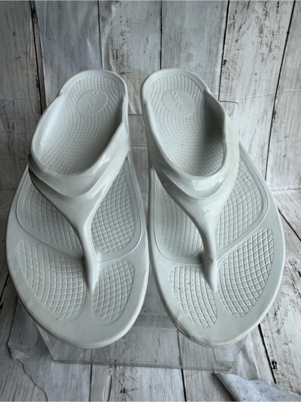 Oofos Oolala Recovery Sandals Featuring Oofoam Technology.